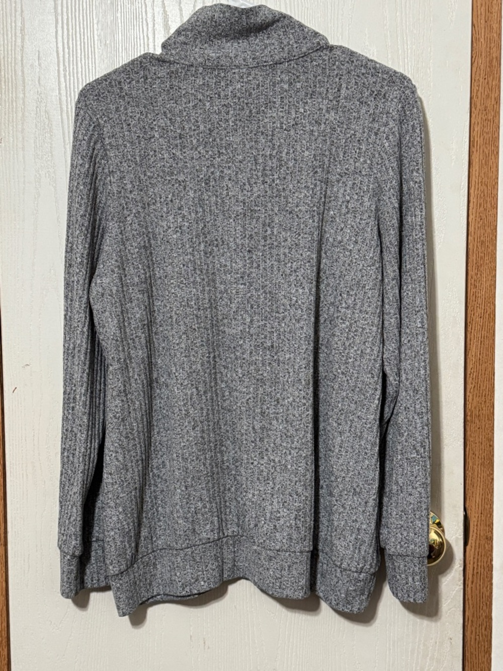 Torrid Gray Ribbed Zip Front Pullover – Size 1 - Picture 3 of 4